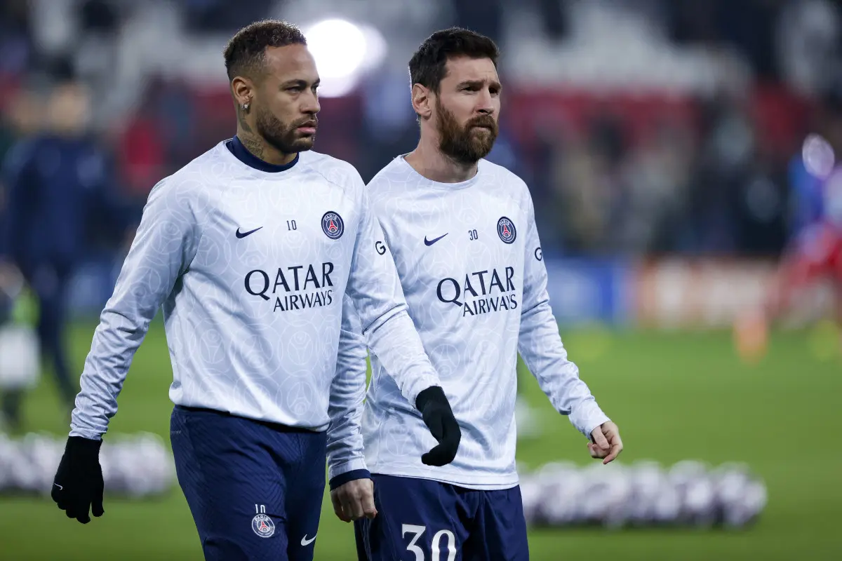 Neymar Jr. Surprises Lionel Messi and His Family With Special Gesture