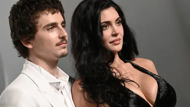 Timothée Chalamet & Kylie Jenner Haven’t Broken Up: Viral Split Rumor Explained