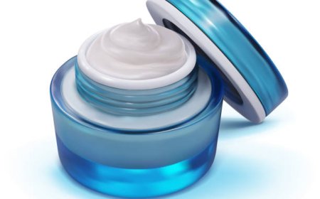 Unveil Glowing Skin with 7 Miracles Cream