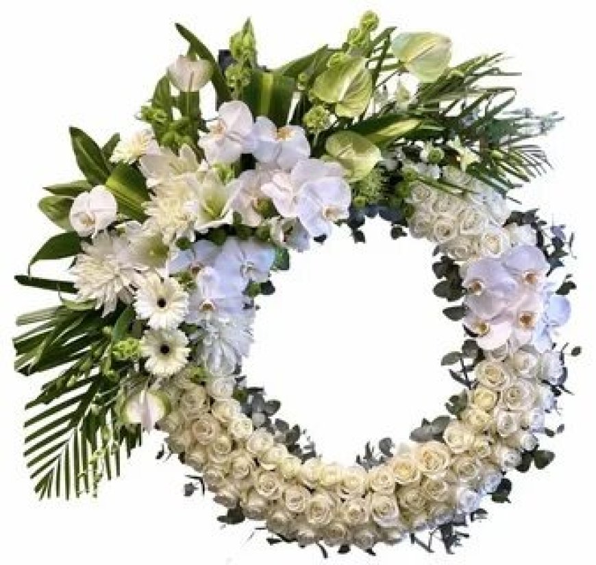 Wreath for Funeral: Meaning & Flower Choices