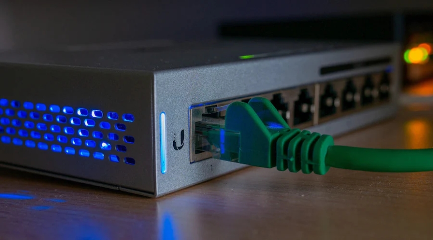 Understanding Networking Hubs in Modern IT Hardware