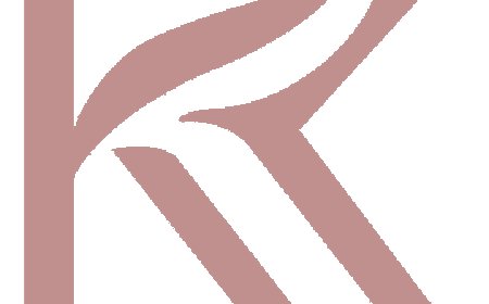 Effortless Style: How to Rock Mica Jeans, Checkered Jeans, and Spring Sweaters This Season