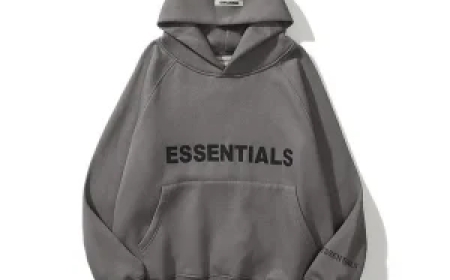 Oversized Essential Hoodie – Big Comfort, Bigger Vibes