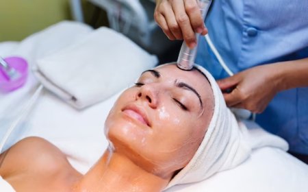 How Hydrafacial Transforms Oily Skin Into a Smooth Matte Finish