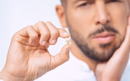 First Aid Tips for a Knocked-Out Tooth before Seeing an Emergency Dentist