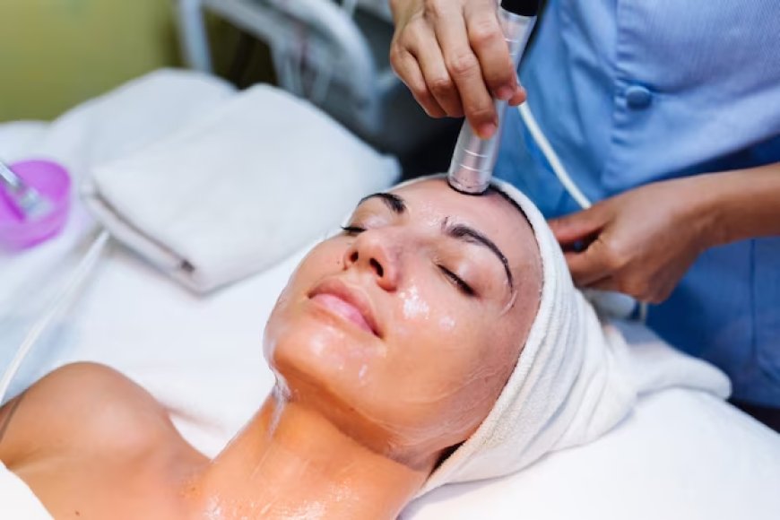 How Hydrafacial Transforms Oily Skin Into a Smooth Matte Finish