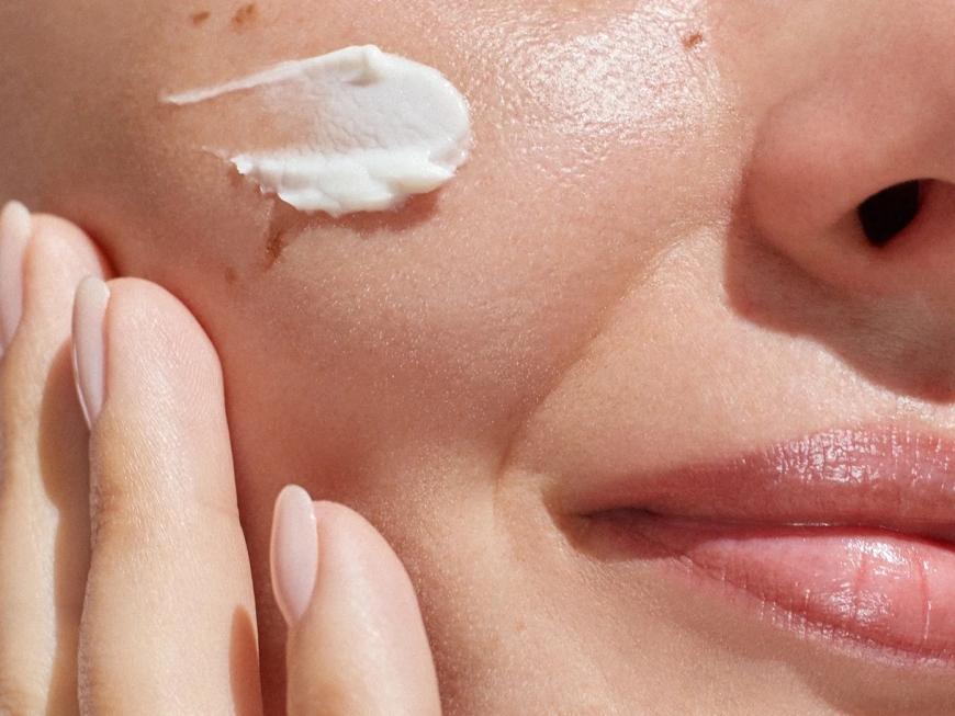 Elevate Your Everyday Look: How Longmont Locals Are Embracing Lash Fills and Skin Tone Treatments